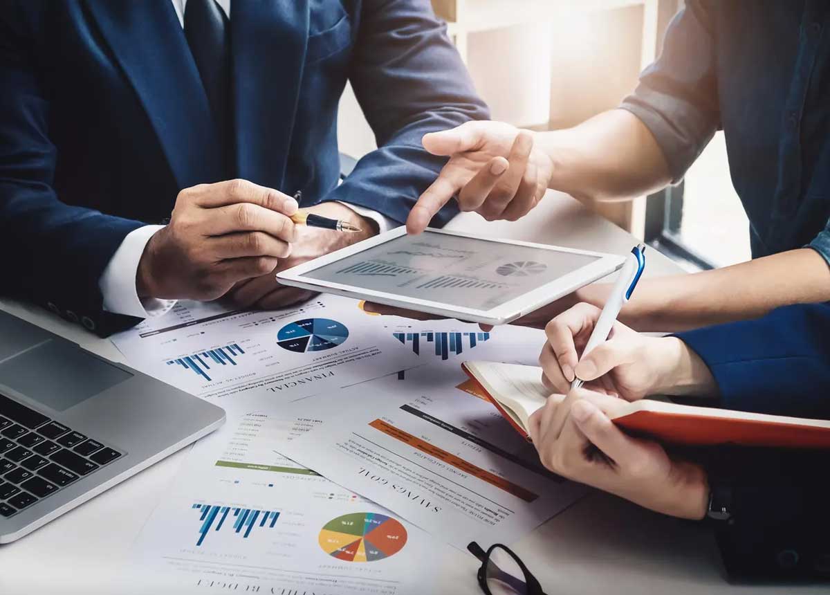 BANKING AND FINANCE